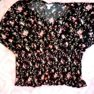 Shirt / crop top it depends